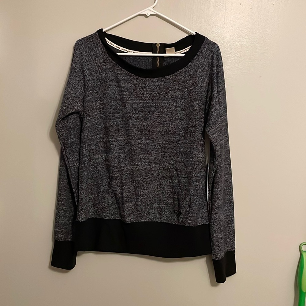 Roxy size large long sleeved shirt